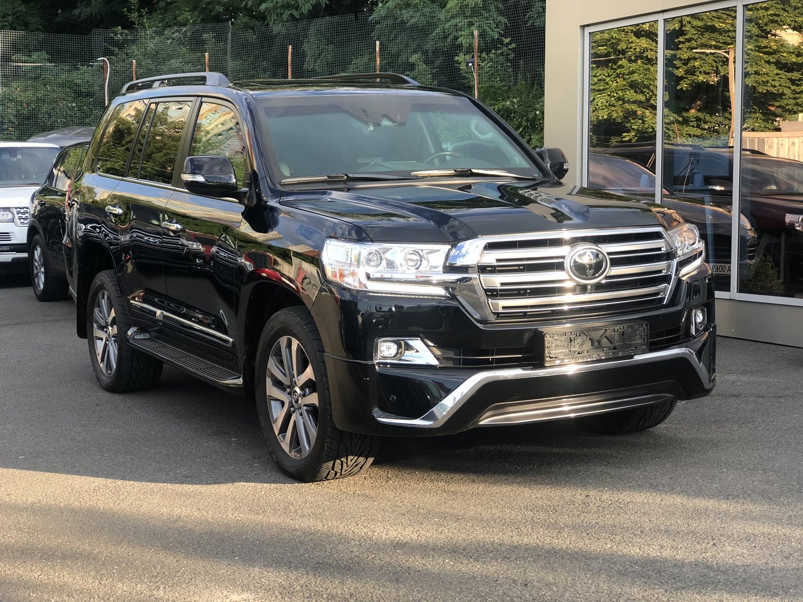 Toyota Land Cruiser 200 Бронь B6 ArmorGroup , 2016 г. - 99 900 $, Салют Авто,  г. Киев