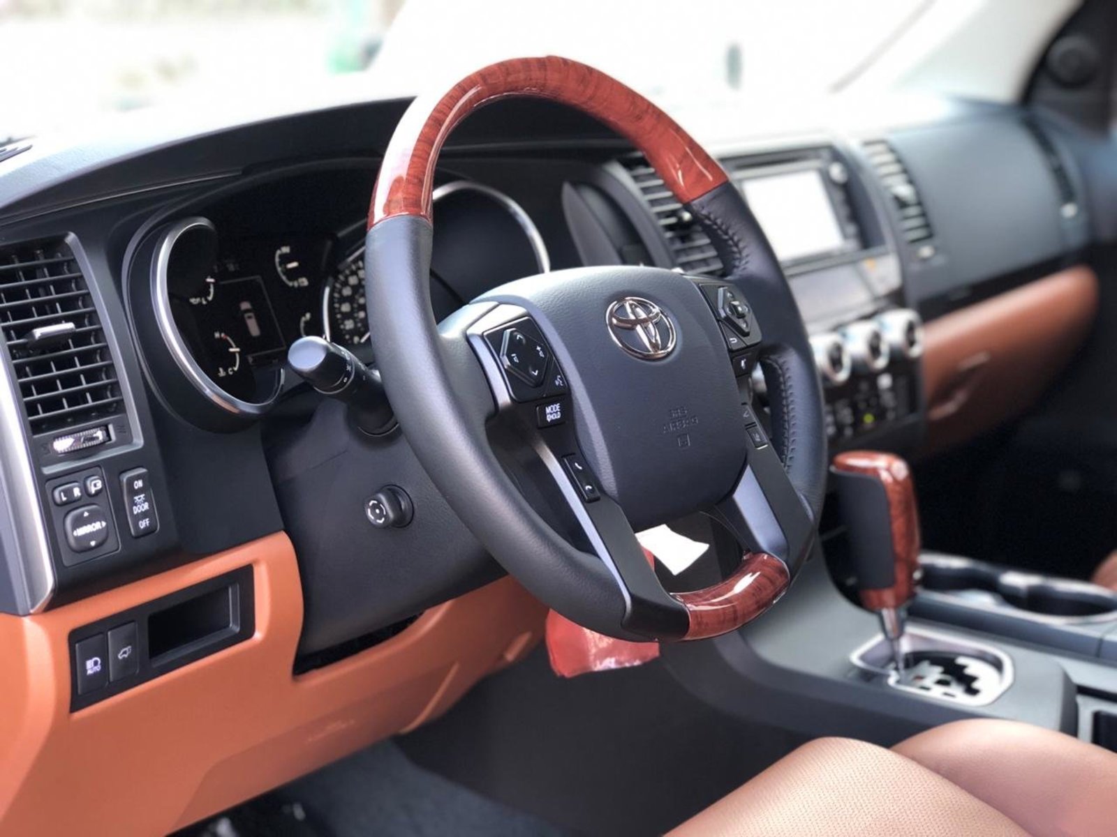 Toyota Sequoia 2018 Interior