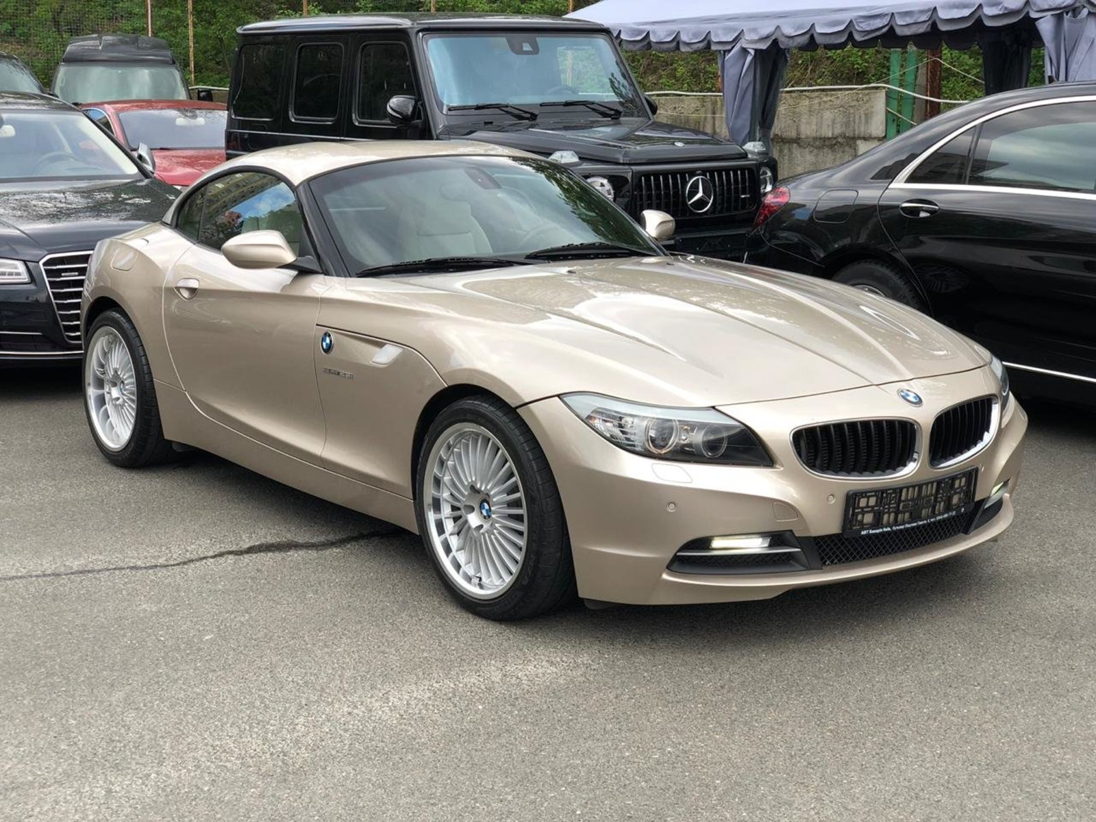 BMW z4 бежевая